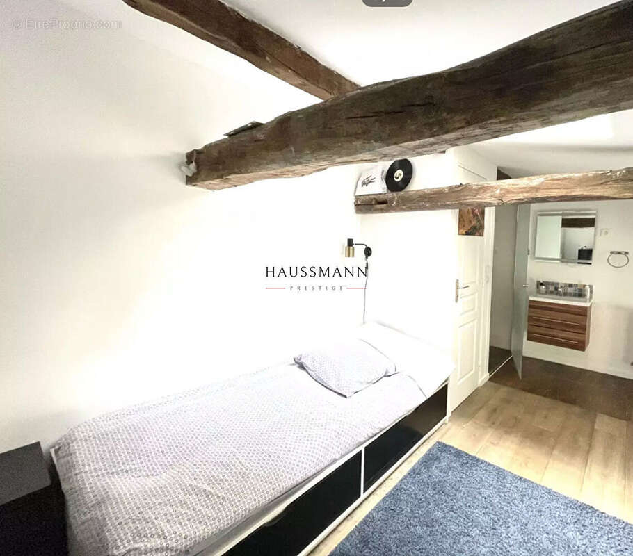 Appartement à PARIS-3E