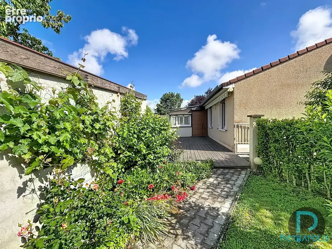 Maison 4 pièces 106 m² à vendre à Mezeriat (01660) - photo 3