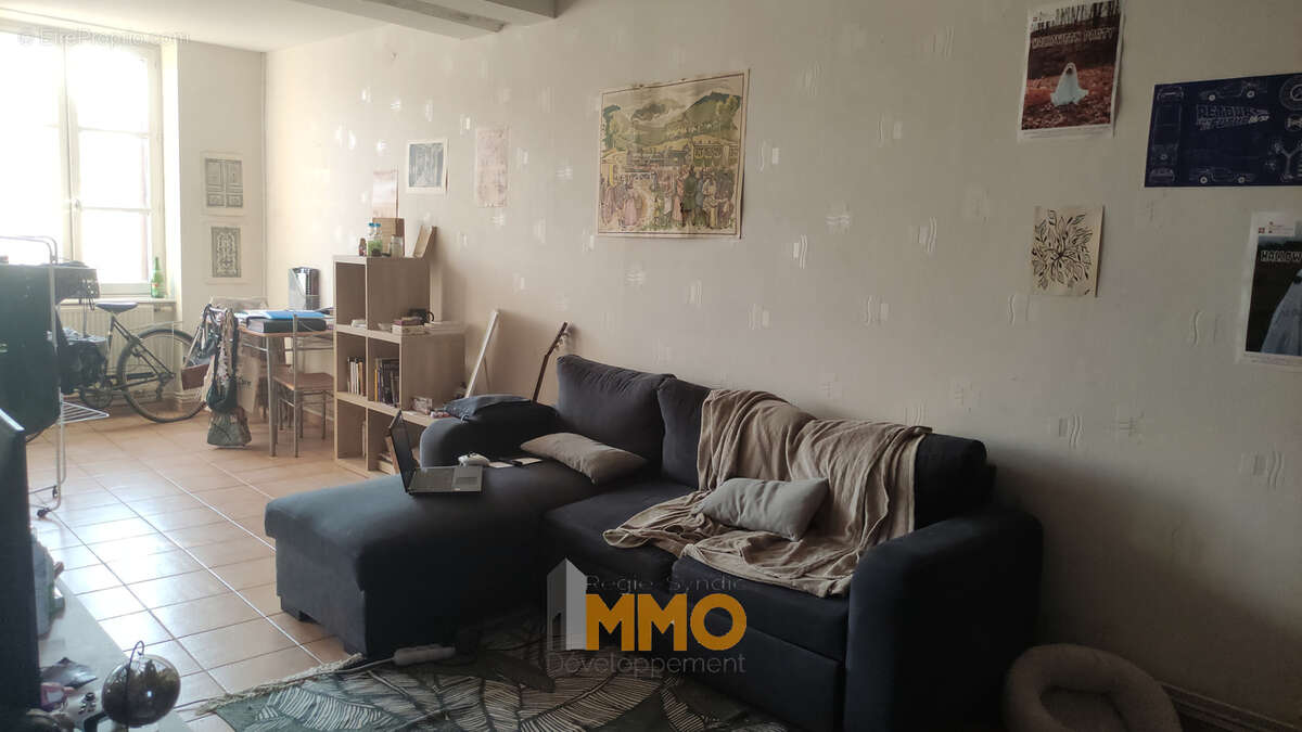 Appartement à L'ARBRESLE
