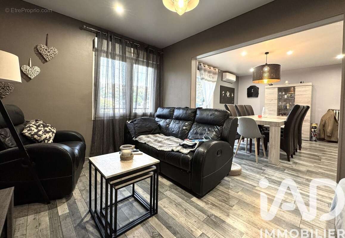 Photo 2 - Appartement à AUDUN-LE-TICHE