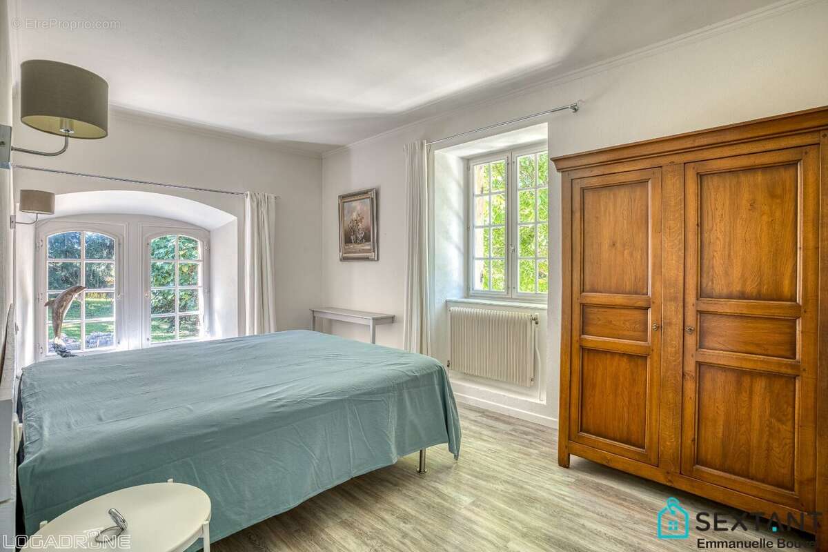 A 15 min de Bergerac, superbe propriété en pierre rénovée sur plus de 3 HA, 4 habitations, grange, superbe espace piscine - photo 21