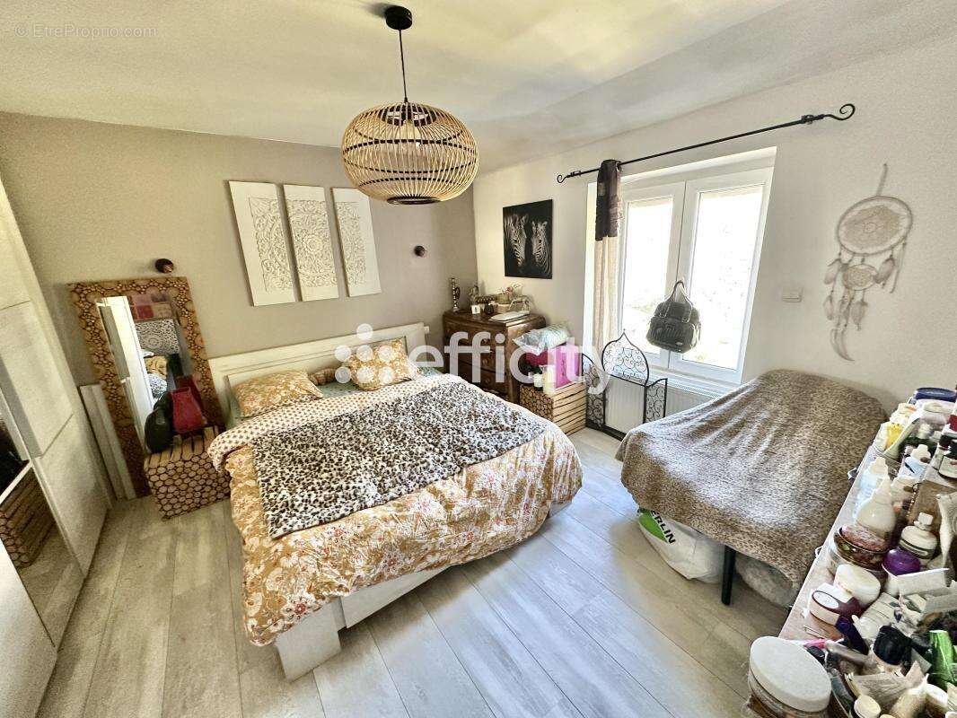 Maison à PONT-SAINT-MARTIN