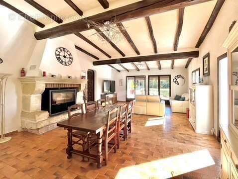 Maison à SAINT-THIBERY