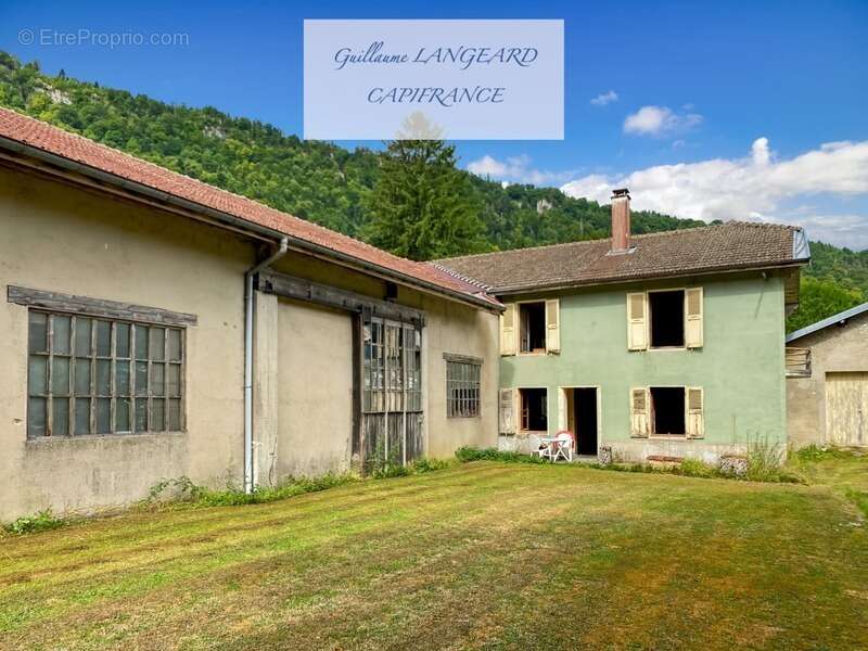 Maison à OYONNAX