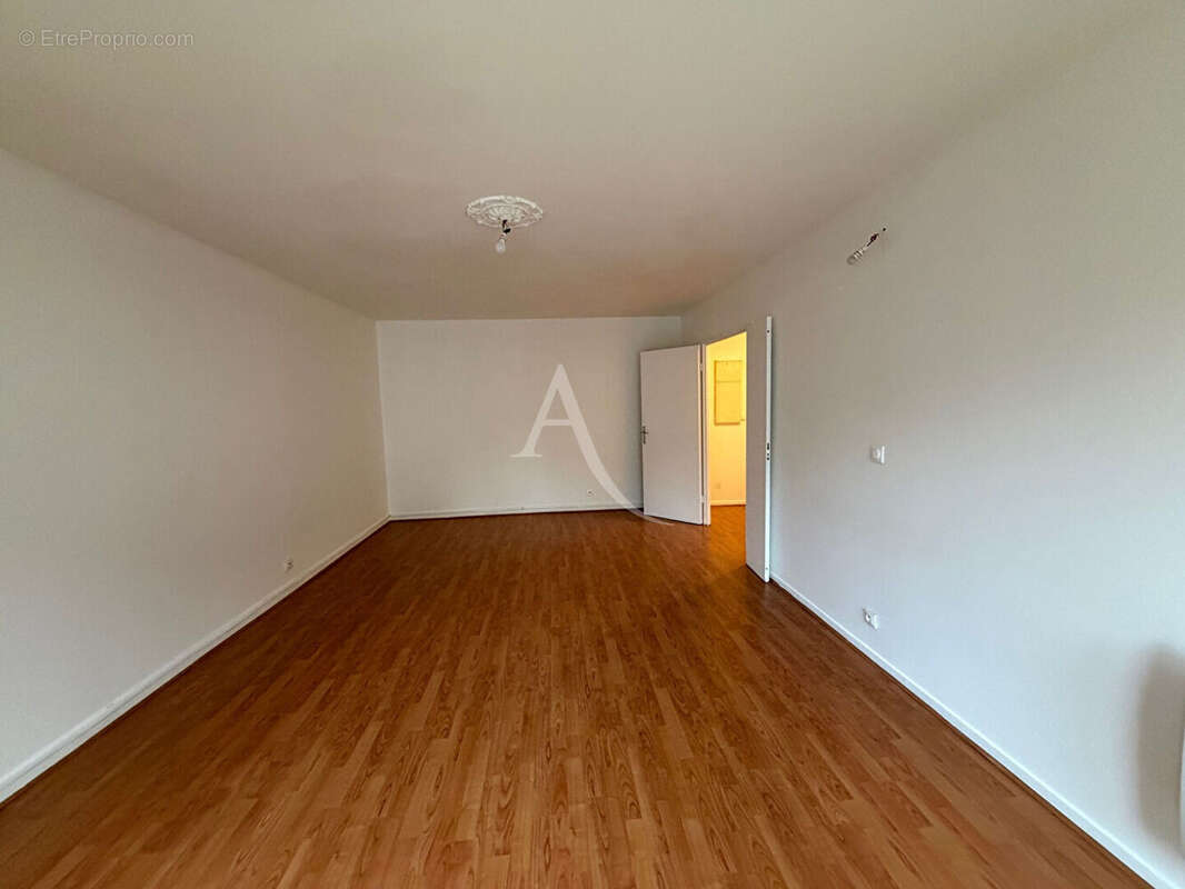 Appartement à LE BOURGET