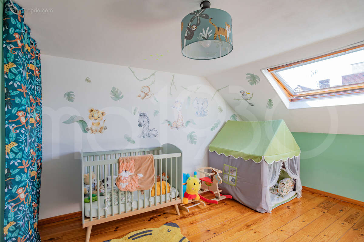 De beaux volumes: 3 chambres, dressing et aucun travaux - photo 12