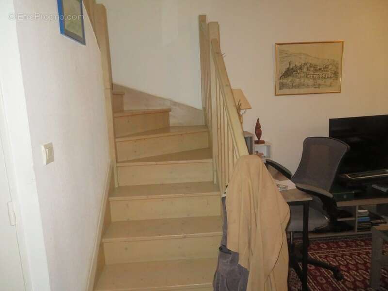 Belle MAISON sur 2 niveaux de 95 m3 à vendre centre ville de DIGNE LES BAINS (04) - photo 13