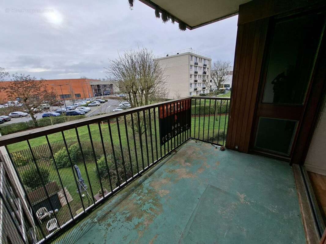 Appartement à FONTENAY-LE-FLEURY