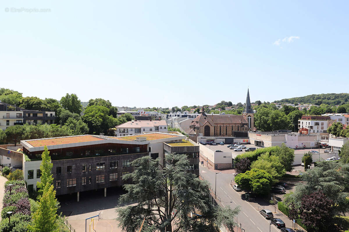 exclusivité Appartement Chaville centre ville 4 pièces ascenseur Dernier étage avec vue panoramique Balcon Parking cave - photo 7