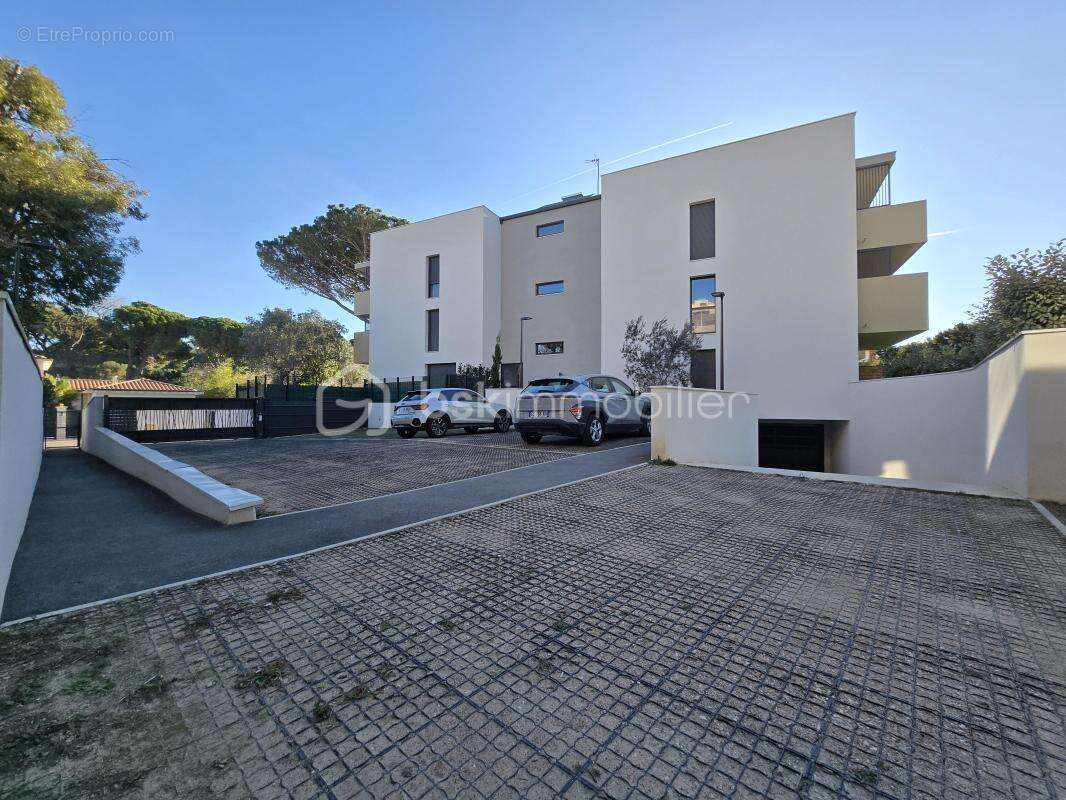 Appartement à CARRY-LE-ROUET