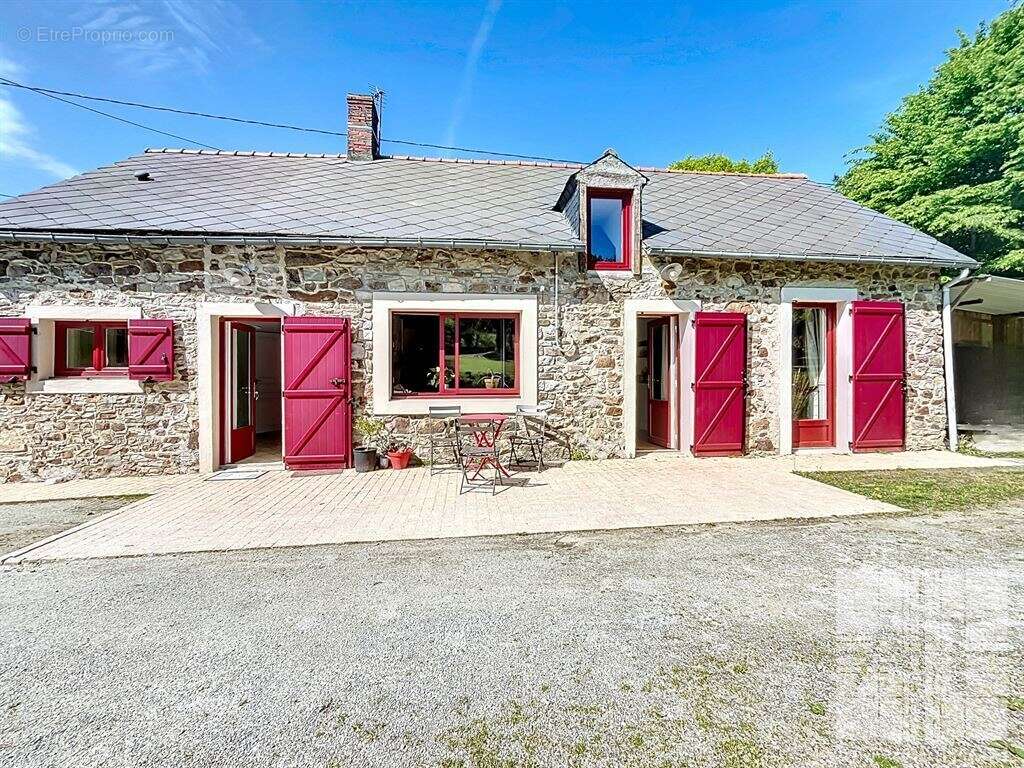 Maison à TORCE-VIVIERS-EN-CHARNIE