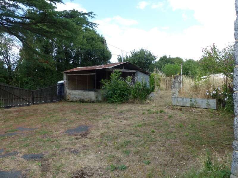 Maison à SAINT-LOUP-LAMAIRE