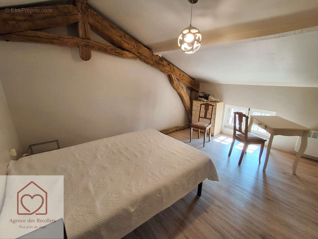 Maison à CASTELSAGRAT