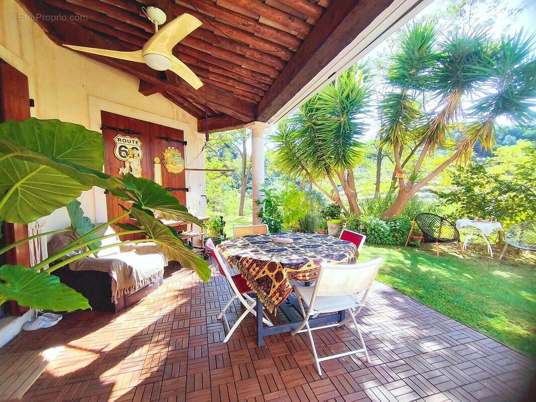   - Maison à COLOMARS