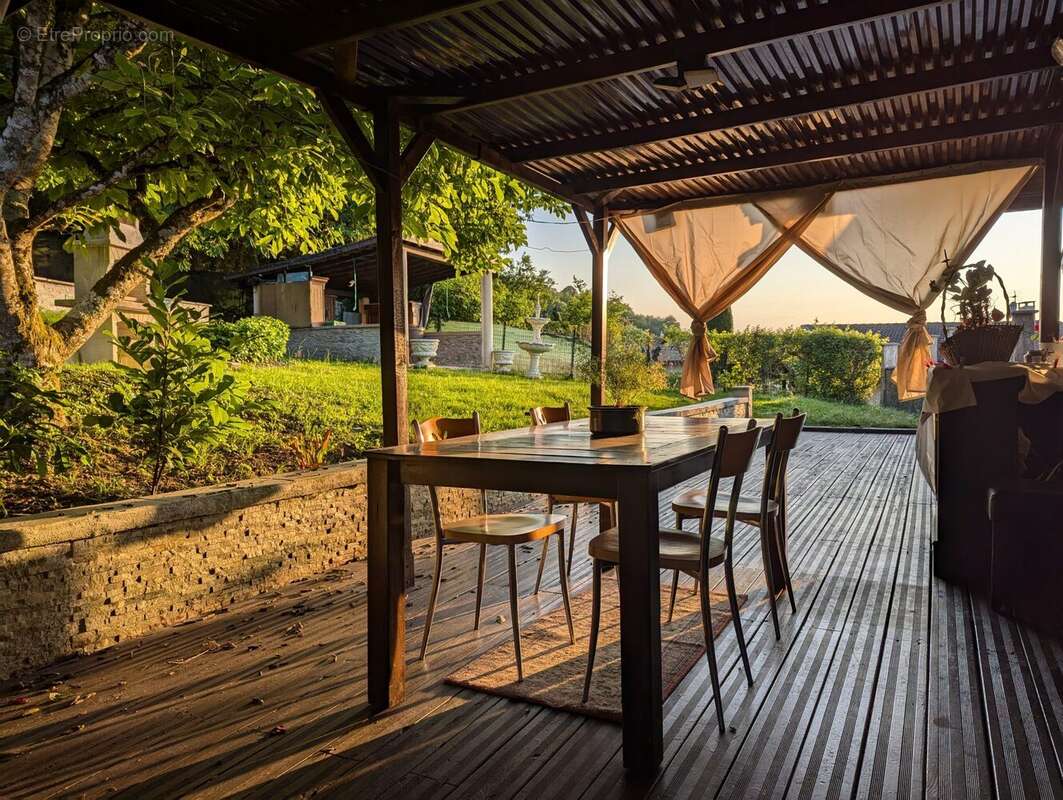 Maison à MAXILLY-SUR-LEMAN