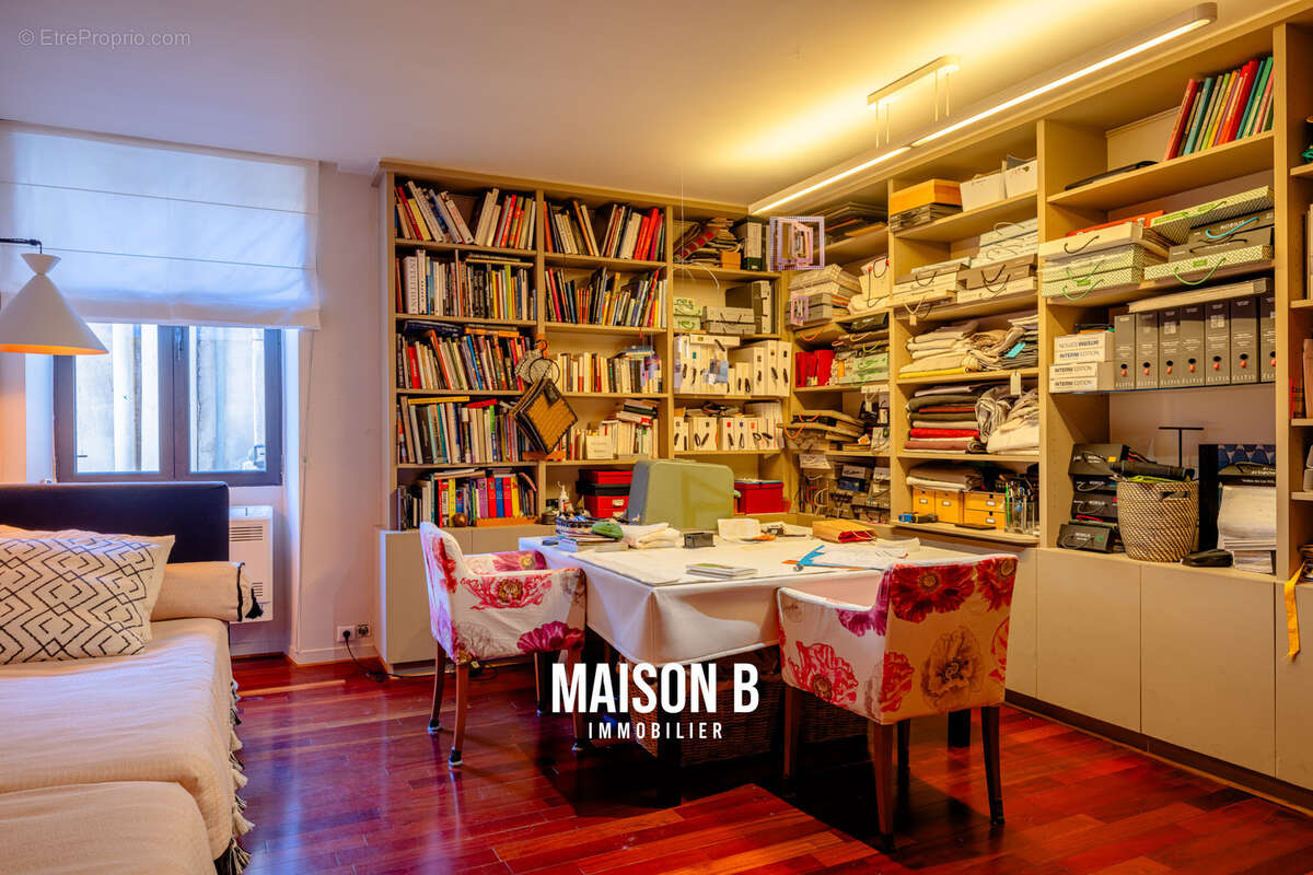 Appartement à MARSEILLE-1E