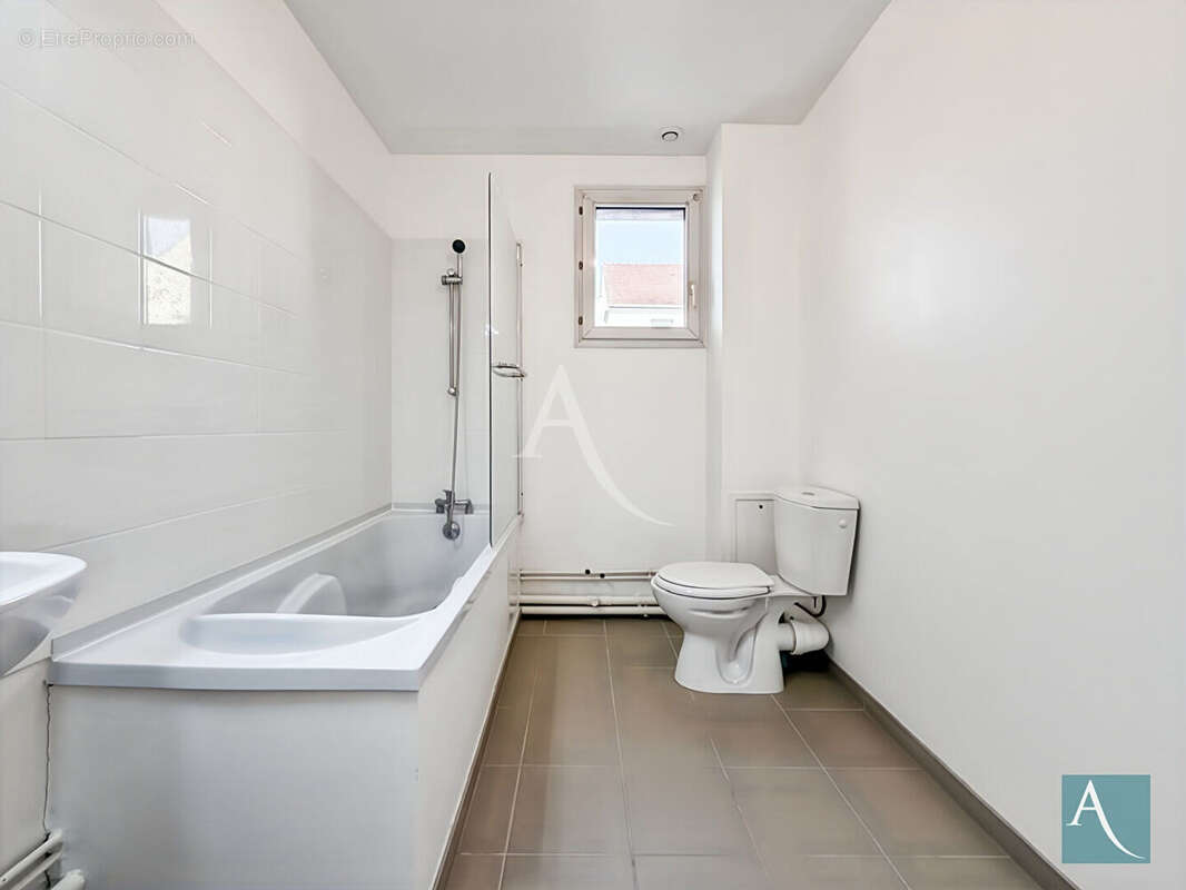 Maison à SAINT-GERMAIN-LES-ARPAJON