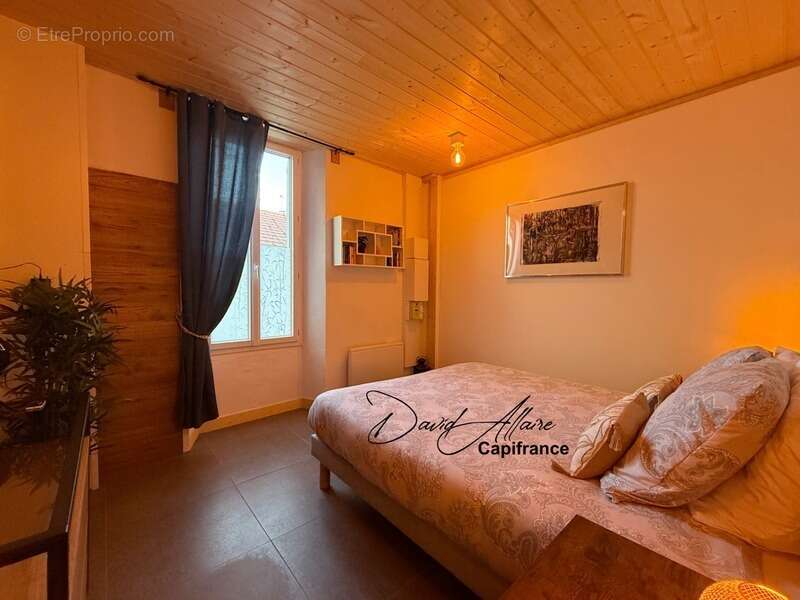 Appartement à LARAGNE-MONTEGLIN