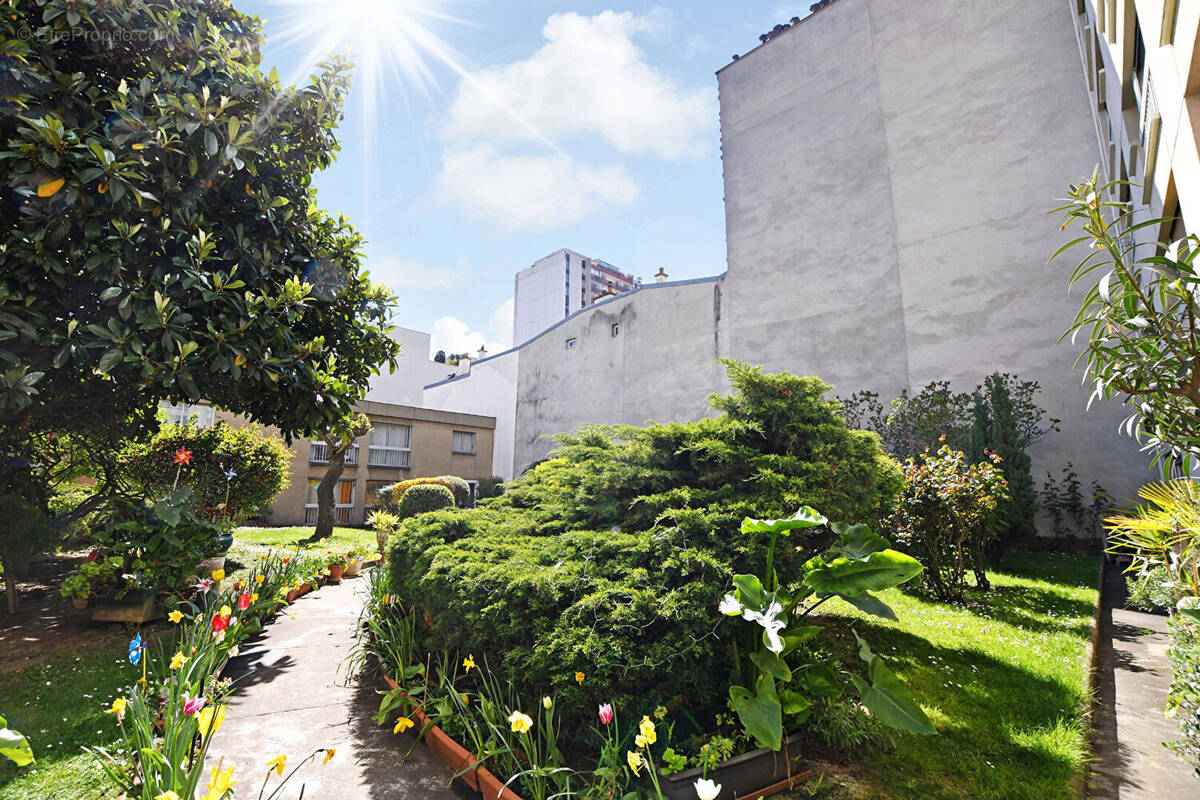 Appartement à PARIS-10E