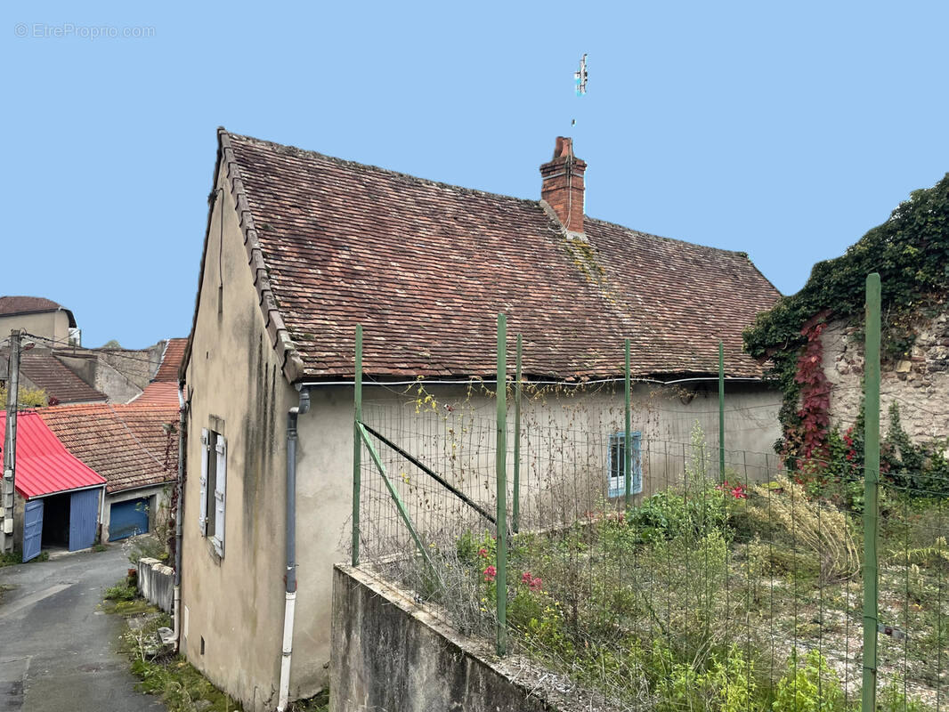 Maison à LA MOTTE-SAINT-JEAN