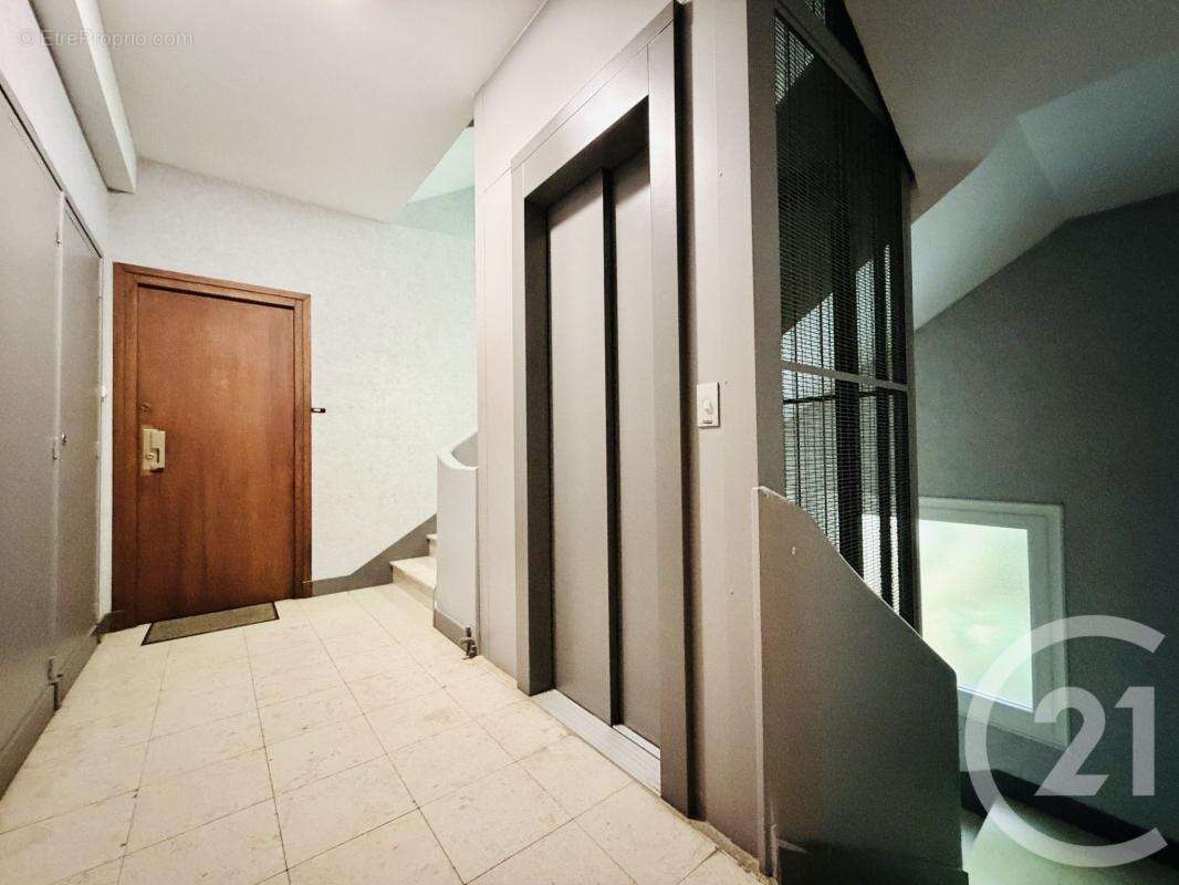 Appartement 30 m² à Limoges  - photo 7