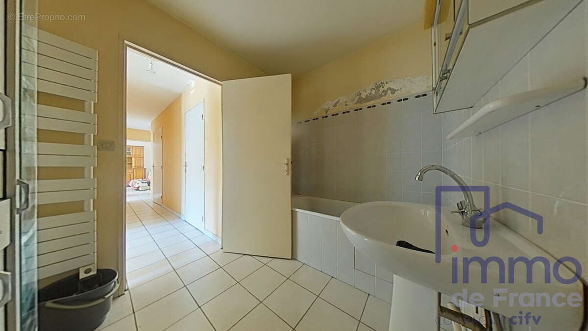 Appartement à SAINT-ETIENNE