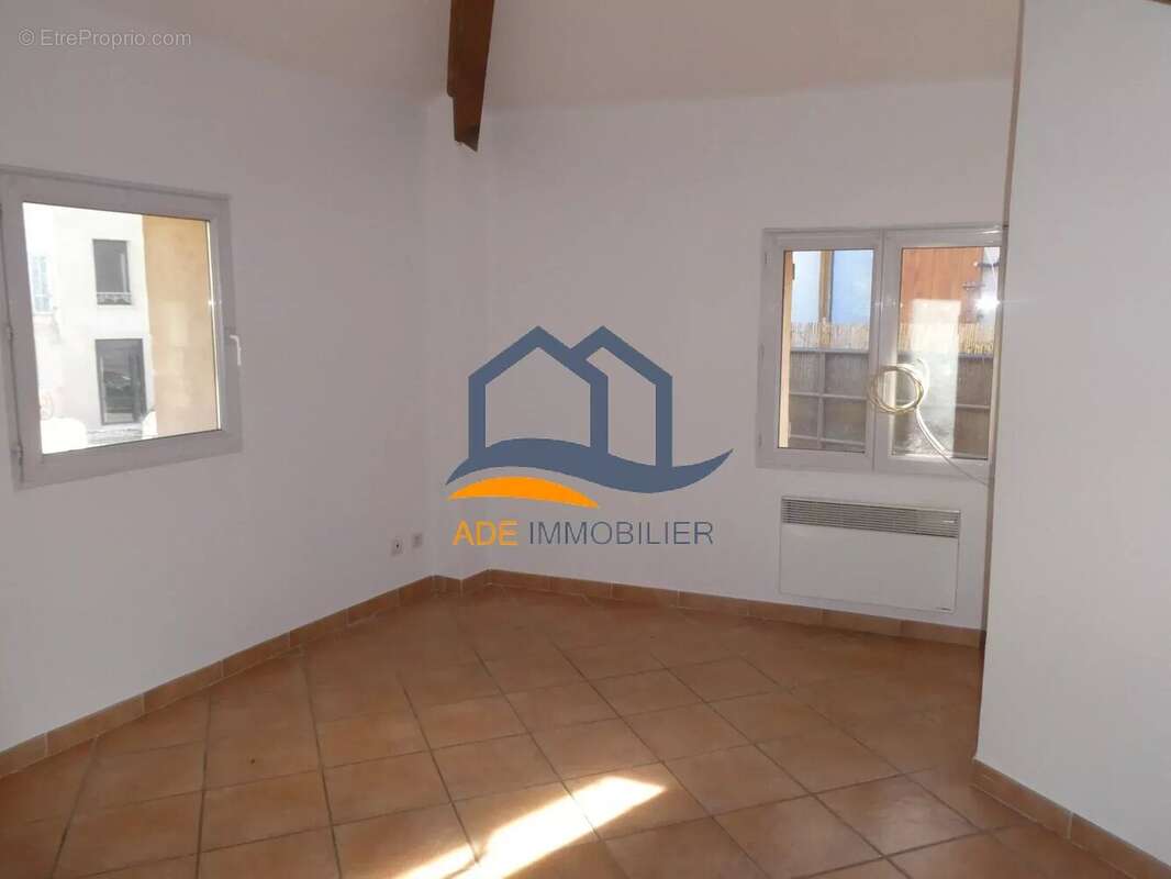 Appartement à EGUILLES