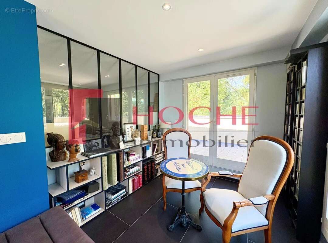 4 P + C  Duplex Penthouse - Garage - 106 m² - photo 9