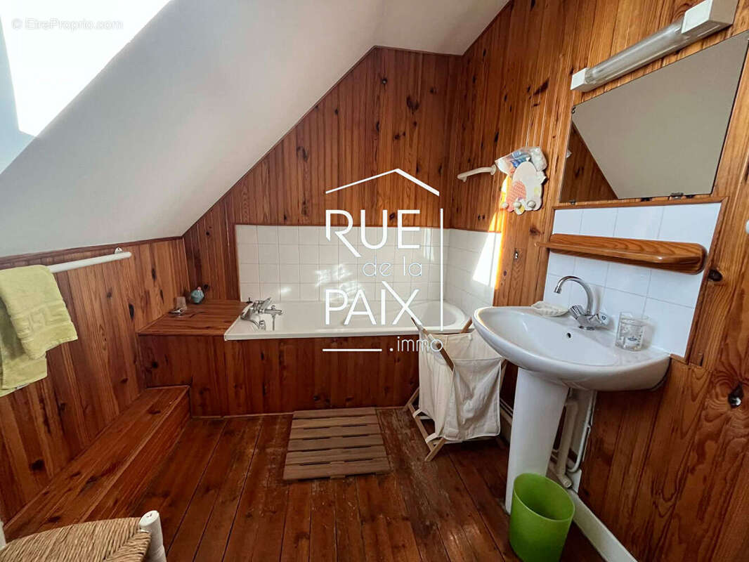 Maison à CHATELLERAULT