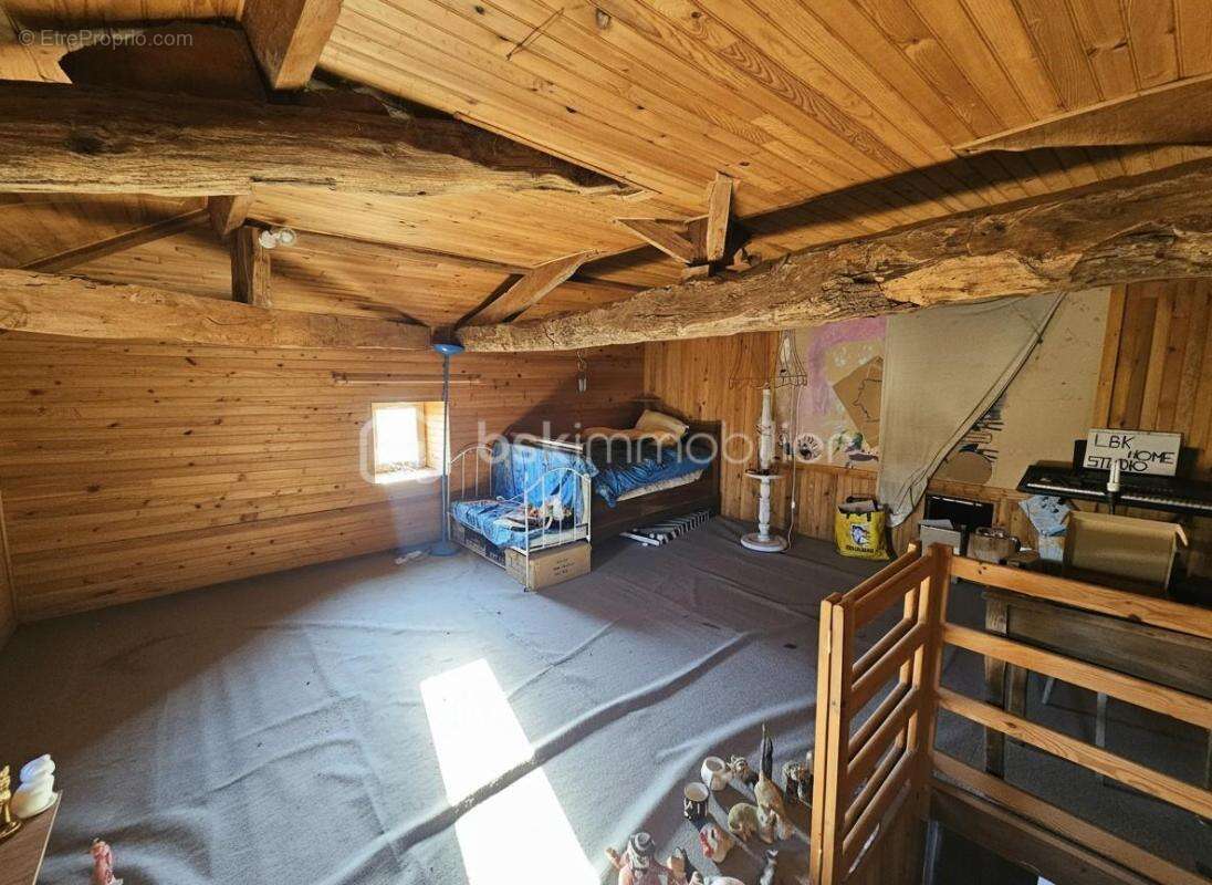 Maison à SAINT-JEAN-SAINT-MAURICE-SUR-LOIRE