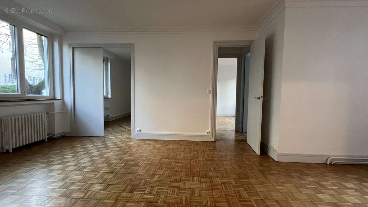 Appartement à NEUILLY-SUR-SEINE