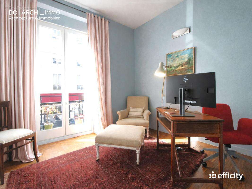 Appartement à PARIS-17E