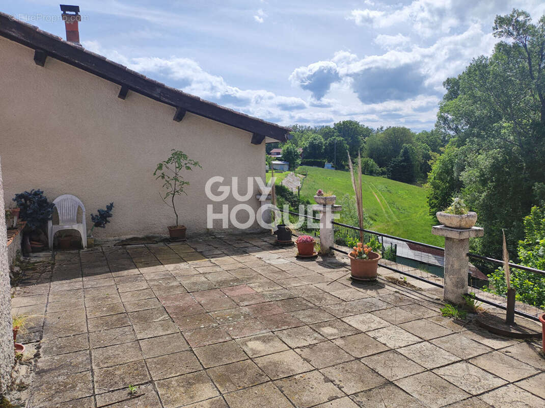 Maison à BUSSY-ALBIEUX