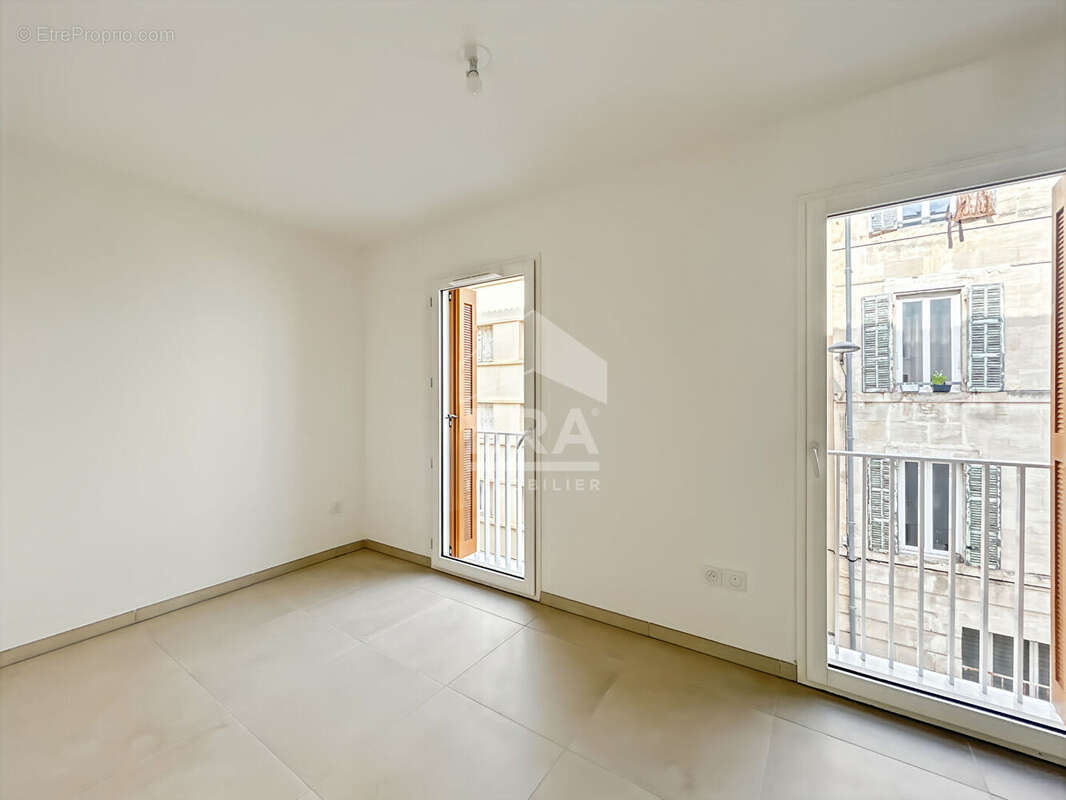 Appartement à MARSEILLE-6E