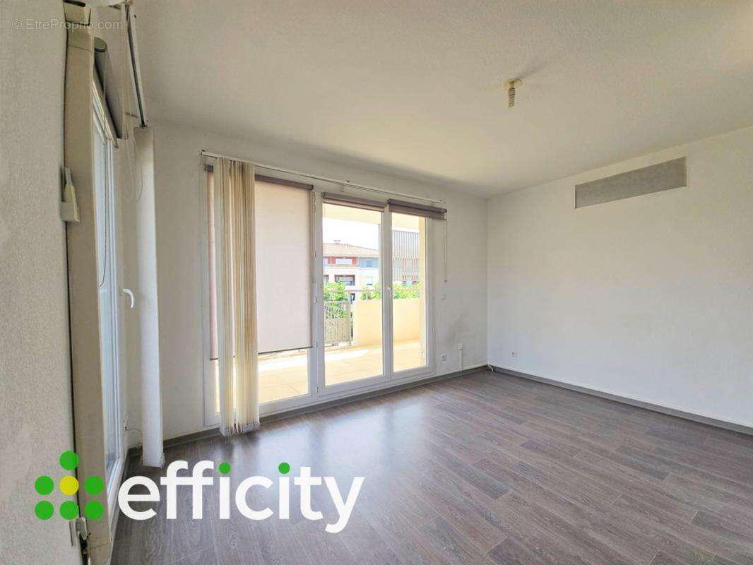 Appartement à PUGET-SUR-ARGENS