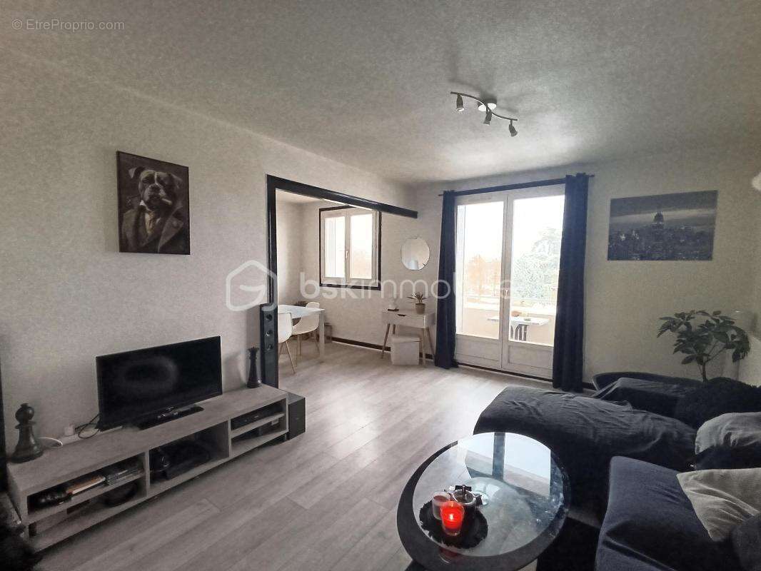 Appartement à LES ABRETS