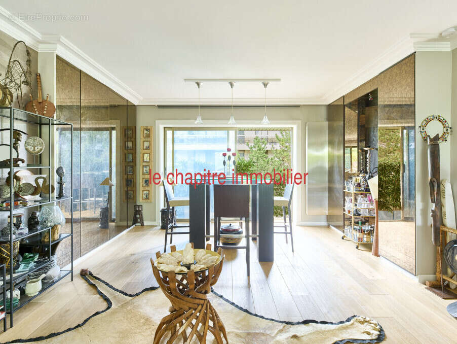 Appartement à NEUILLY-SUR-SEINE