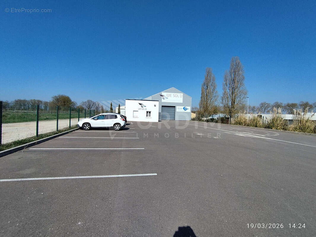 Commerce à PERRIGNY