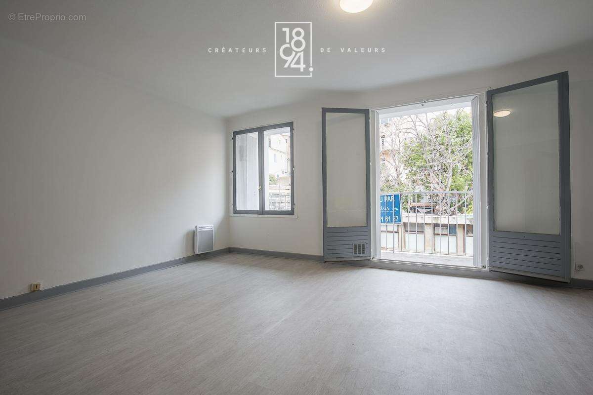 Appartement à MARSEILLE-2E