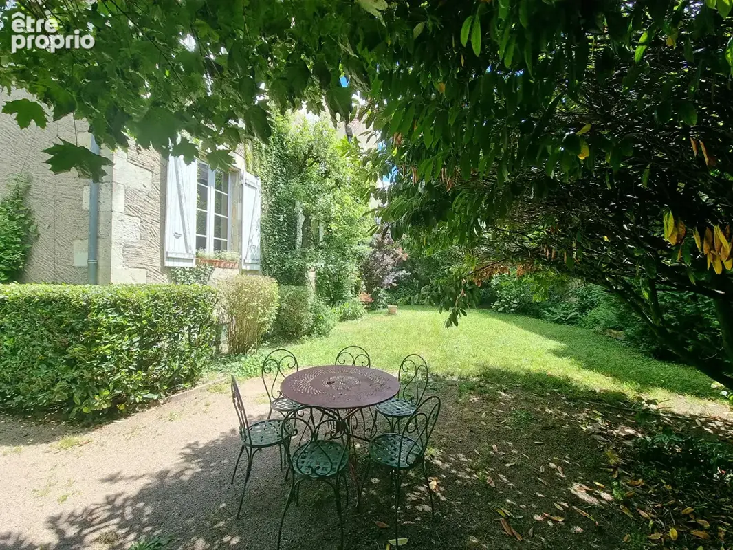 A vendre, demeure de caractère avec jardin et appartement à Pougues-les-Eaux. - photo 17