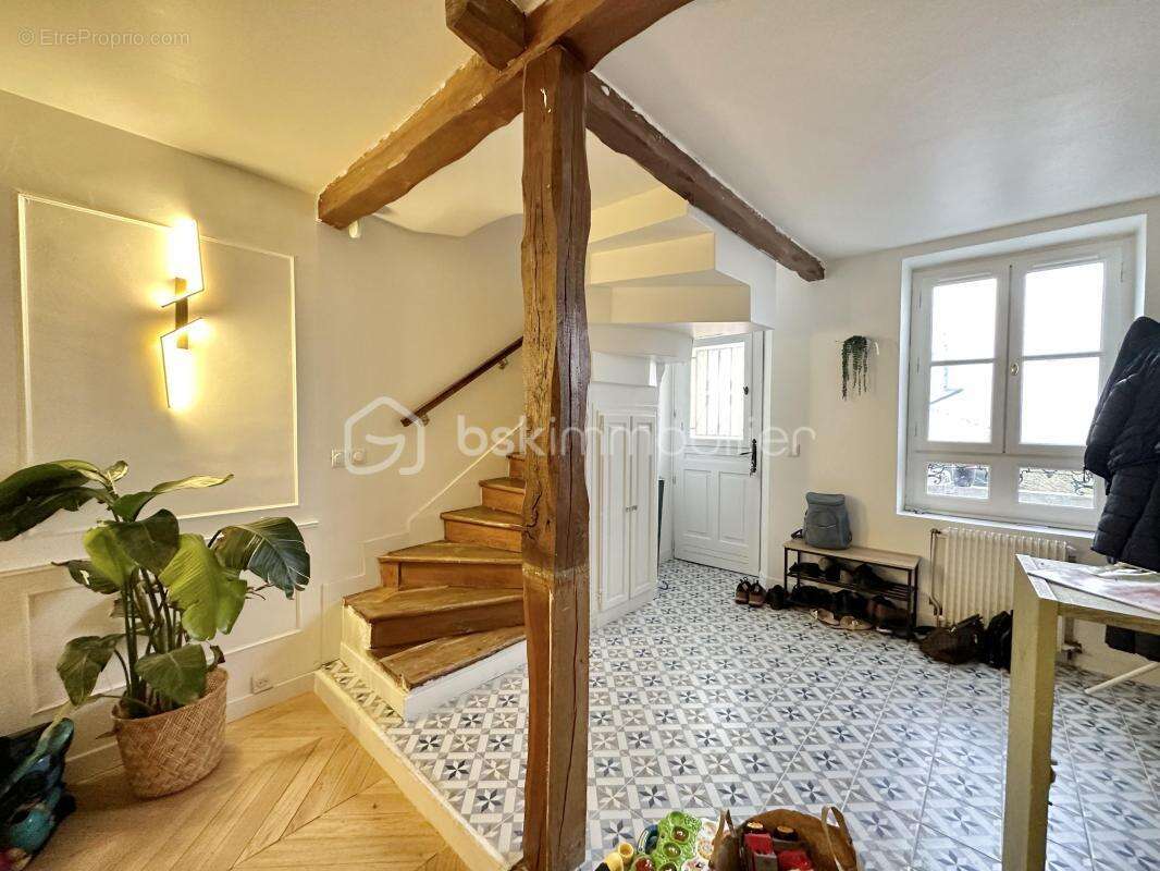 Maison à LES MUREAUX