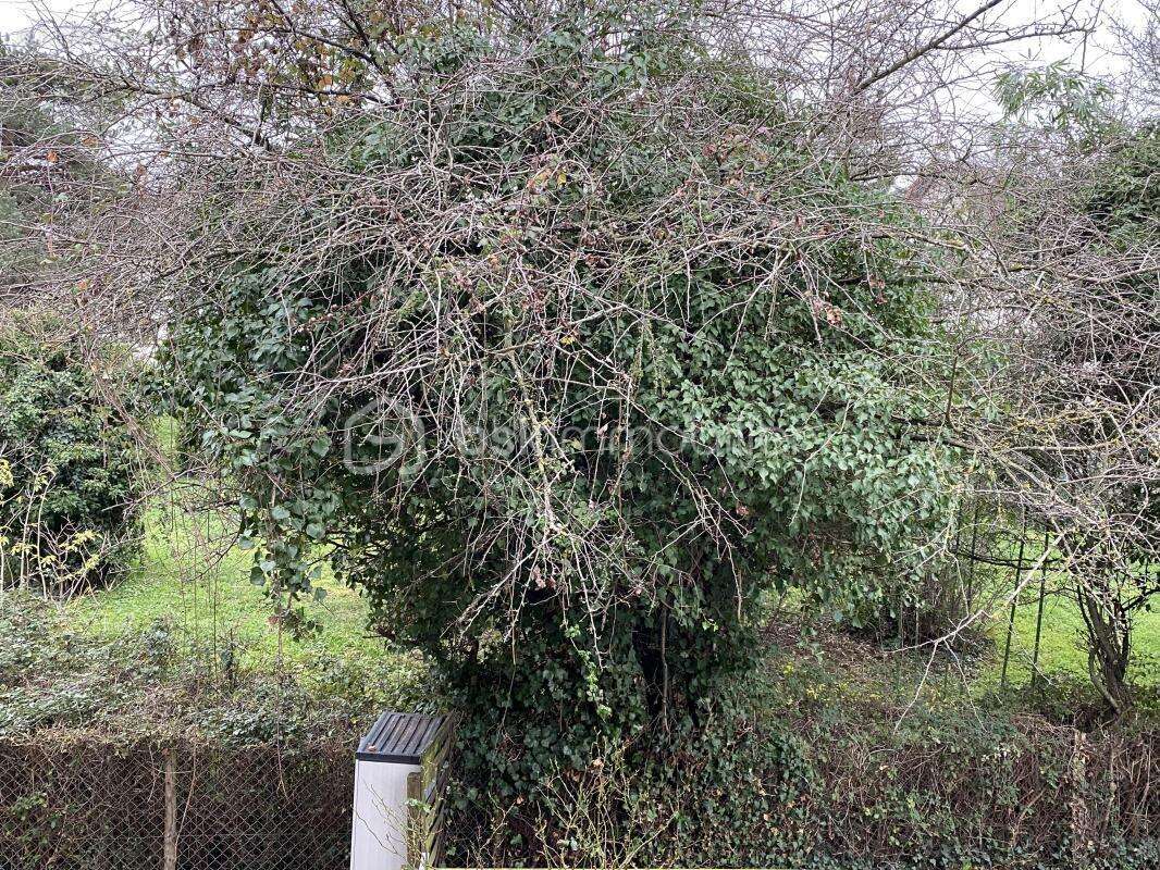 Appartement à SAINT-GENIS-LES-OLLIERES