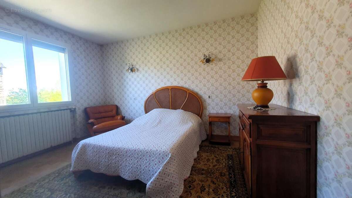 Maison à LESCURE-JAOUL