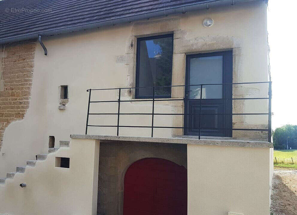 Photo 2 - Maison à LONS-LE-SAUNIER