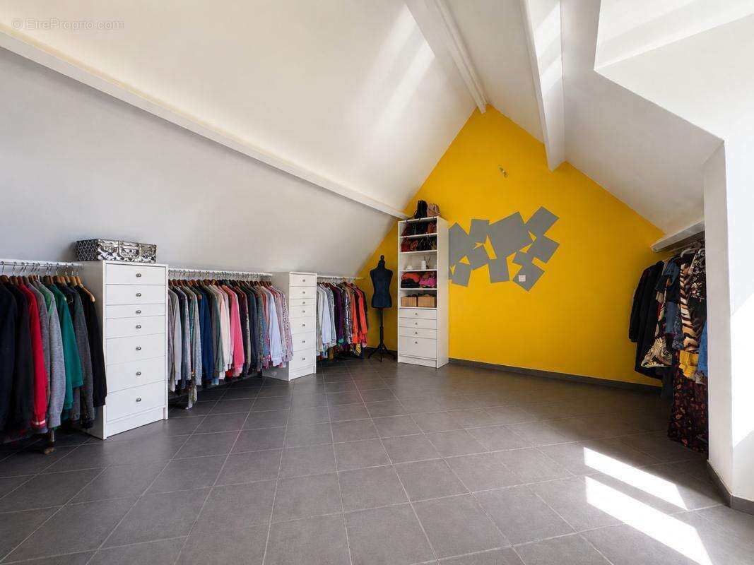 Maison 279 m² à Jouy-Sous-Thelle  - photo 8