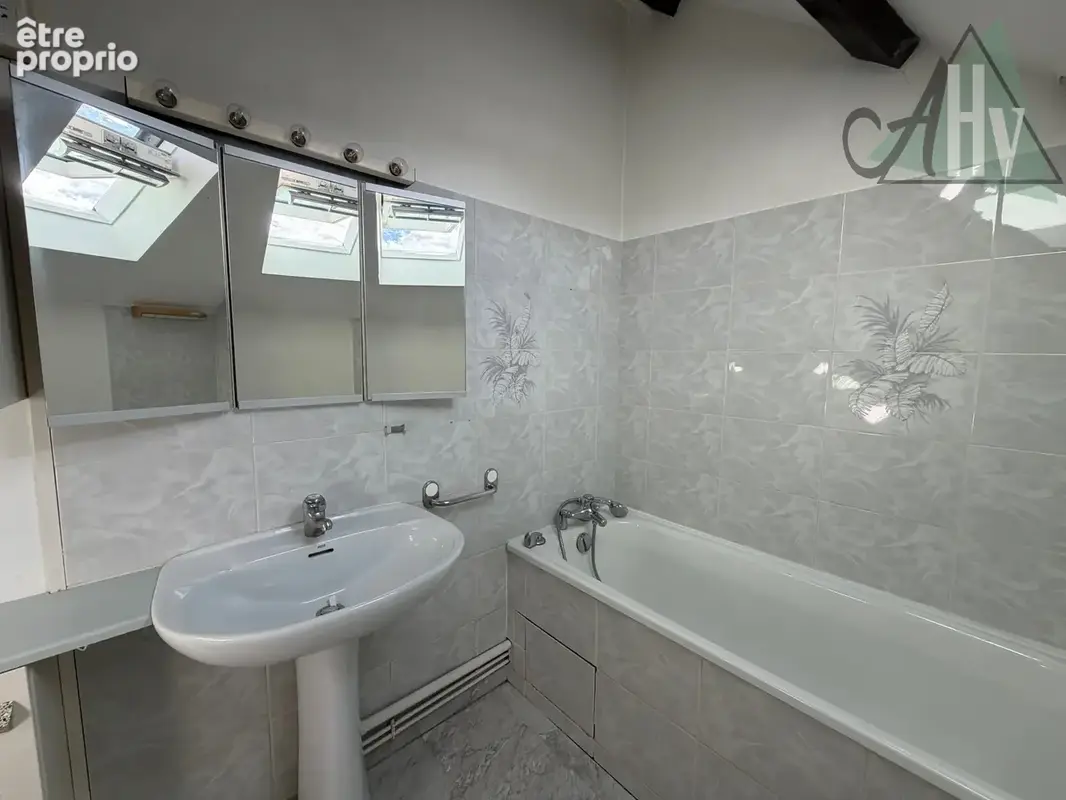 Duplex - F2 de 63m2 - cœur de Provins ! - photo 7