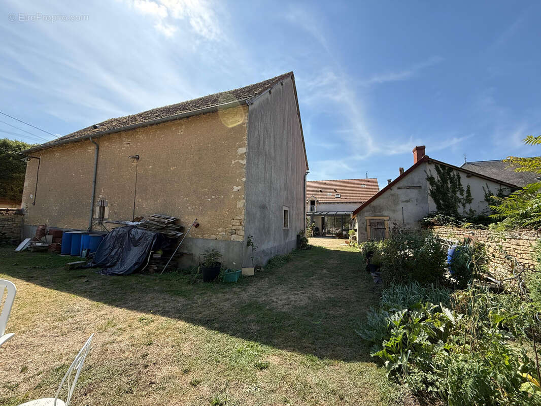 Maison à OUROUER-LES-BOURDELINS