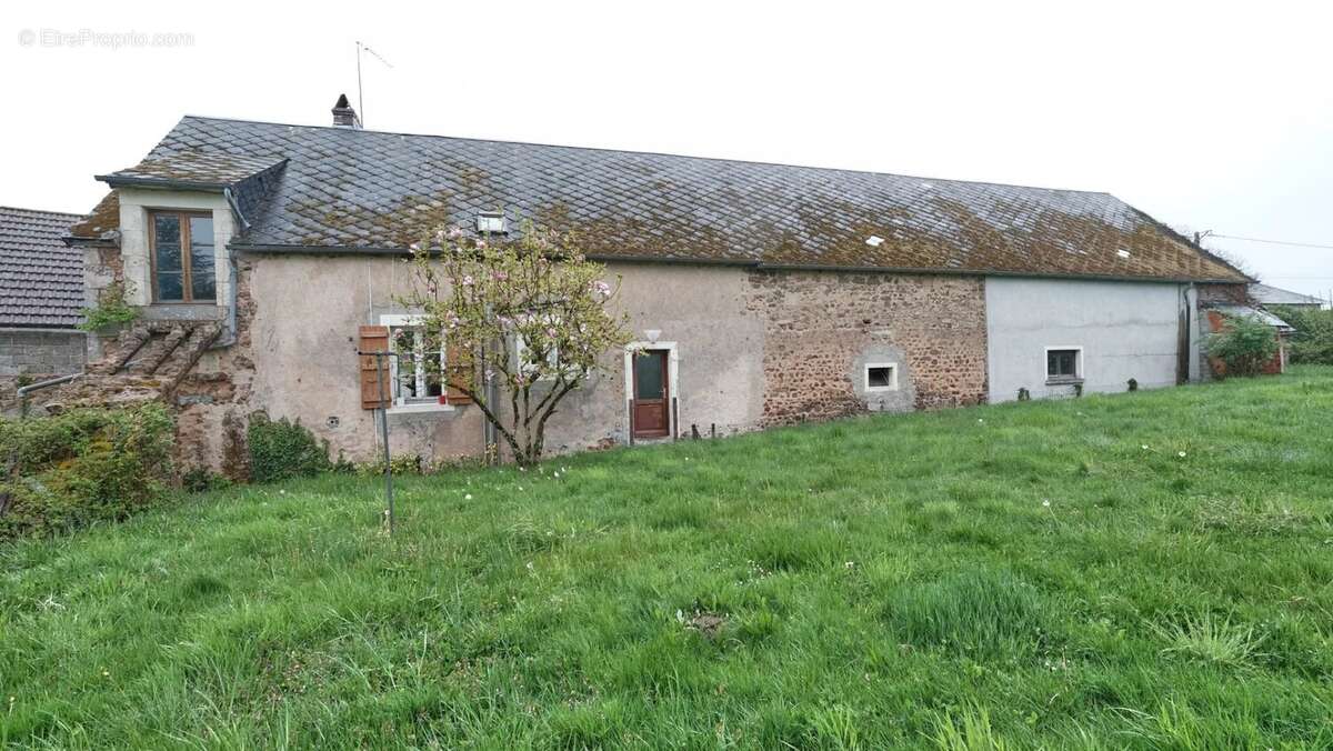 Maison à MONTIGNY-EN-MORVAN