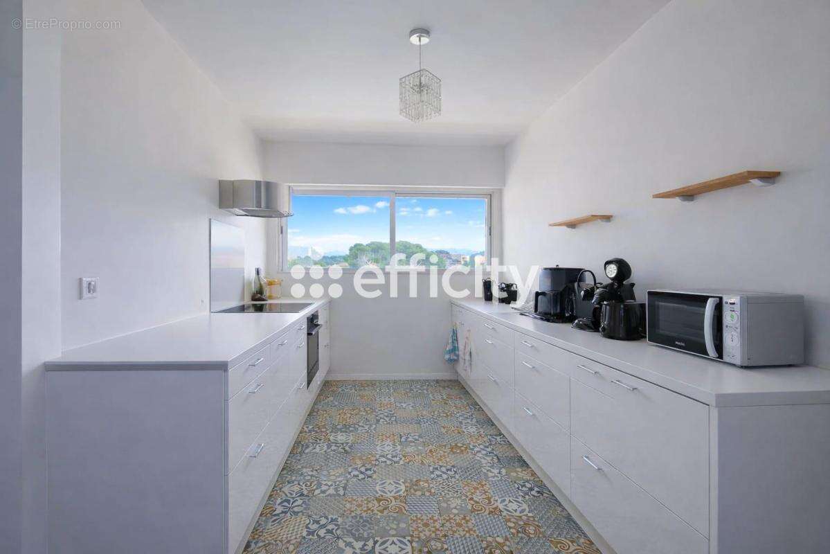 Appartement à MARSEILLE-9E