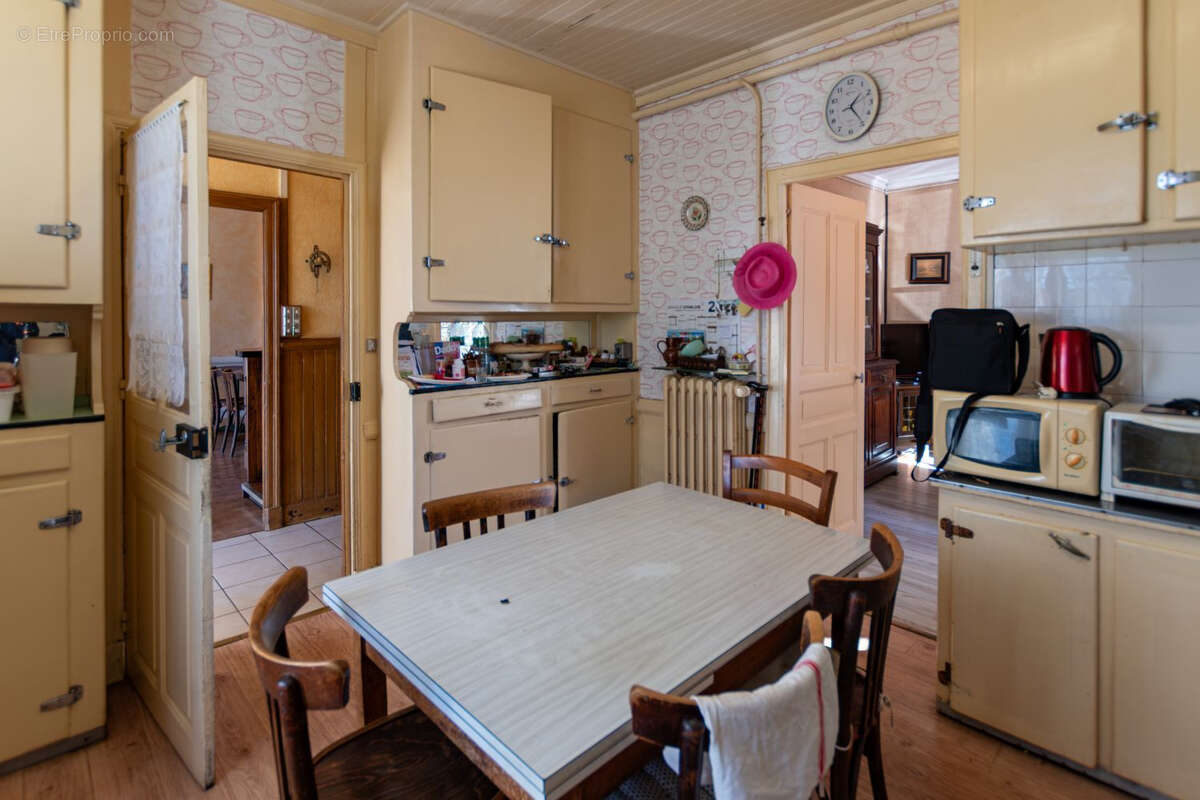 Maison à SAINT-BONNET-DE-SALERS